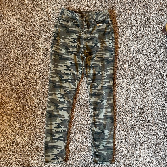 Camo High Rise Skinny Women’s Juniors size 5 camouflage pants jeans - Picture 1 of 6